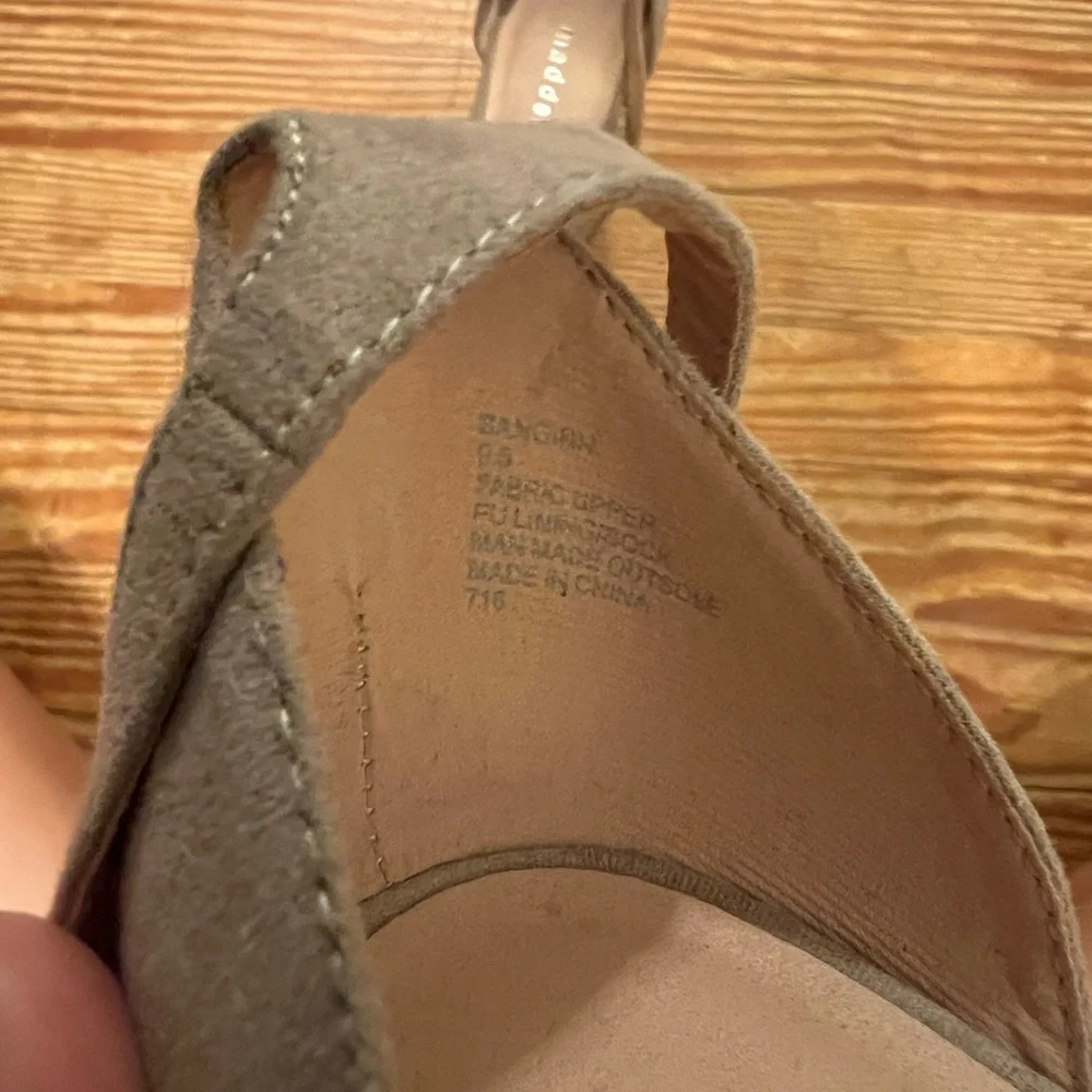 Heels - Picture 4 of 4